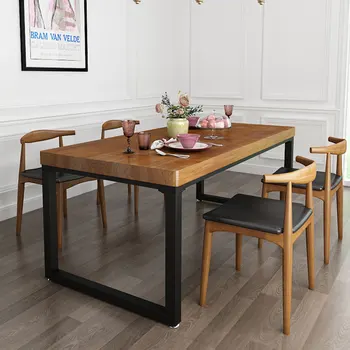 מינימליסטי צפון אירופה. שילוב של שולחן אוכל עץ מלא יצירתי מותאם אישית שולחן סלון מטבח ריהוט הבית